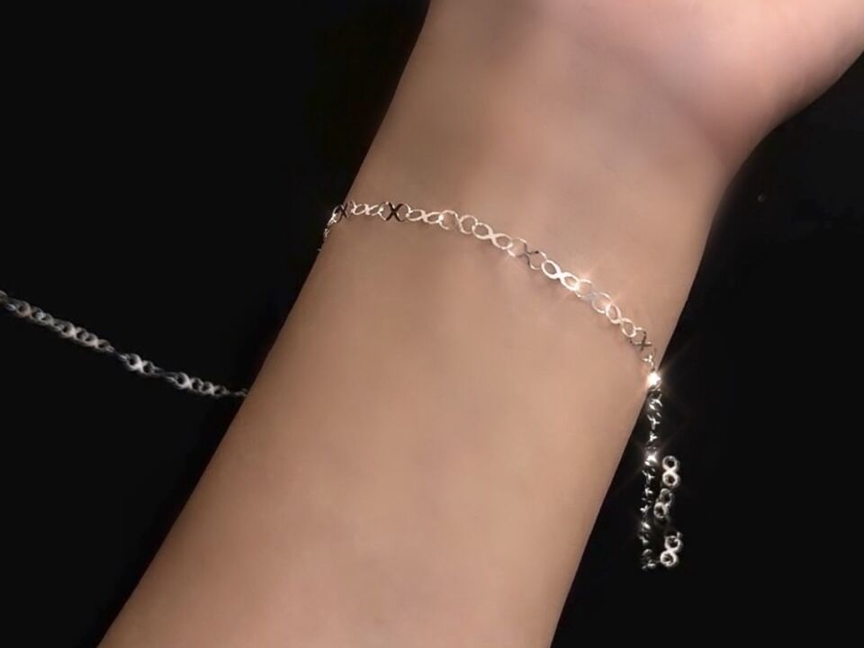 インフィニティチェーンブレスレット